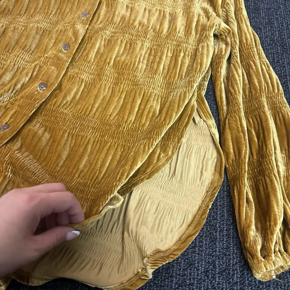 FREE PEOPLE My Best Velvet Blouse Crinkle Button Shirt Gold Oversized‎ Size XS